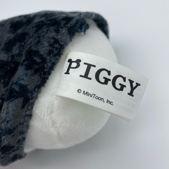 Piggy Roblox Memory Plush Stuffed Toy 8 Inch Series 2 Black White MiniToon Flaw - Picture 6 of 6